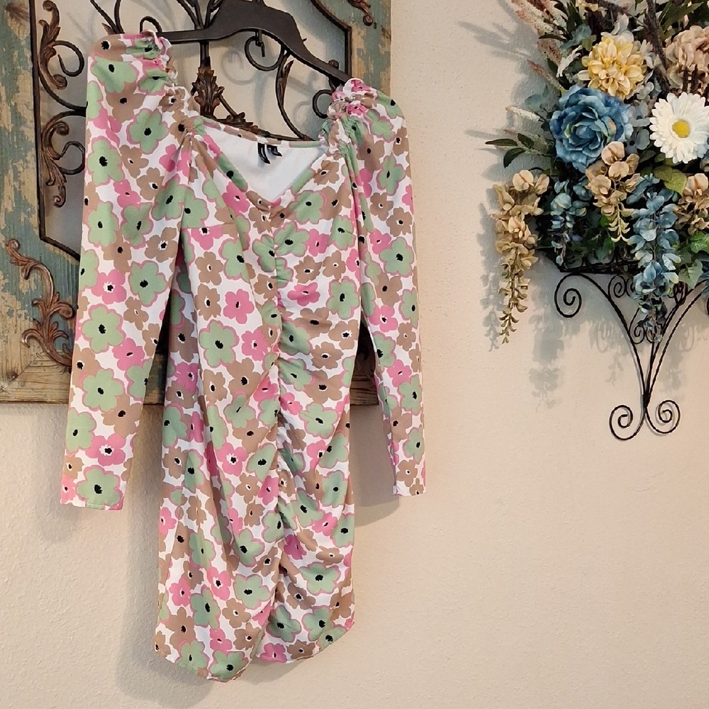 Vero Moda Floral Dress - Pink/ Grn/Brn. Excellent Condition Size SMALL
